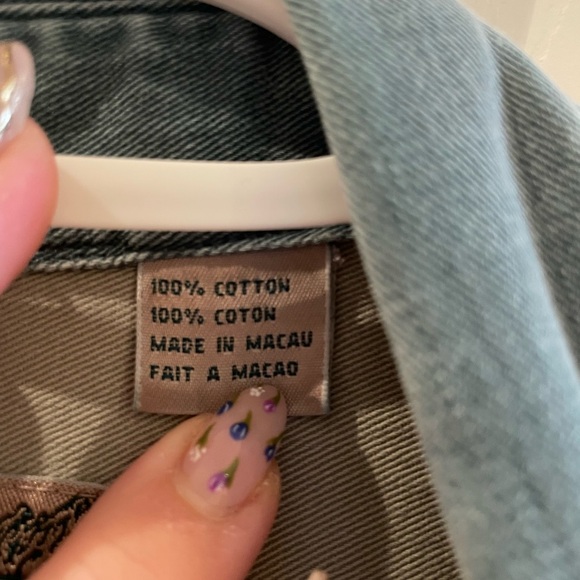 Casual short sleeved button down shirt - Picture 3 of 5